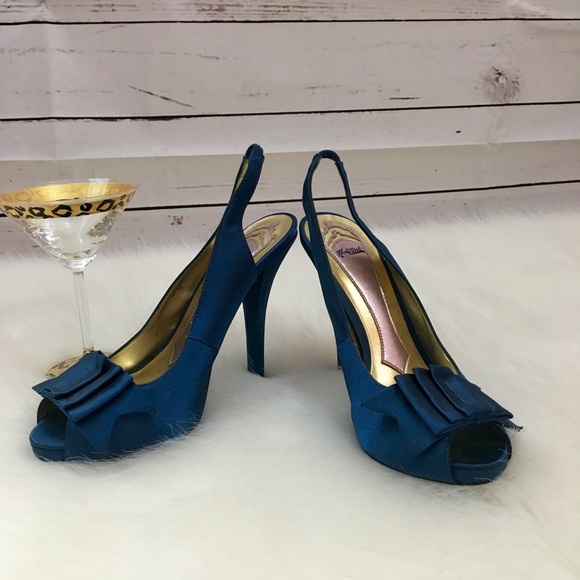 Hale Bob Blue satin pump - Picture 2 of 8